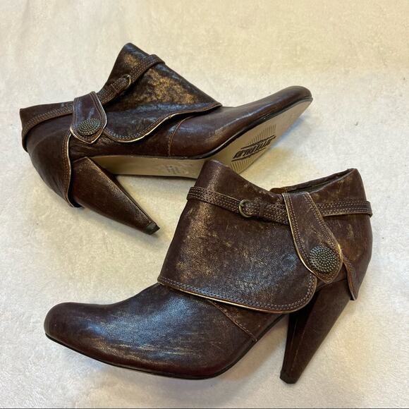 Seychelles Metallic Brown Leather Fold Over Ankle Booties w/ Heel Size 7.5 - Picture 2 of 13